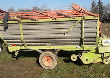 Przyczepa samozbierająca CLAAS