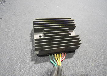 PIAGGIO MP3 125 2011 hybrid regulator napięcia regler x7 x8 x9 beverly vesp