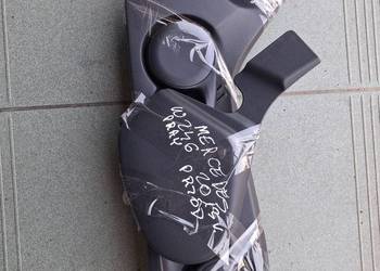 Boczek , osłonka plastikowa fotela prawego z pokrętłami Mercedes W246