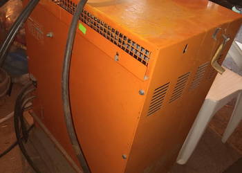 Prostownik do wózka widłowego BSK-48V/ 100l