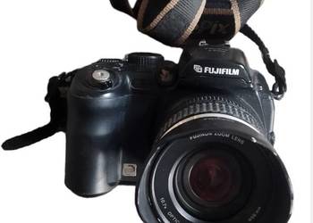 APARAT cyfrowy FUJIFILM FinePix S9500. Stan bardzo dobry