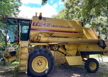 Kombajn New Holland Tf 42