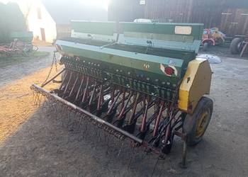 Siewnik zbożowy Poznaniak z grabkami