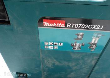 MAKITA RT0702CX2J FREZARKA KRAWĘDZIOWA 710W JEDNORĘCZNA W WALIZCE