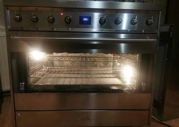 Kuchenka gazowa wolnostojaca włoskiej marki Smeg model C9GMX9
