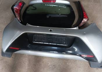 Toyota Aygo II klapa zderzak lampa tył szyba srebrny