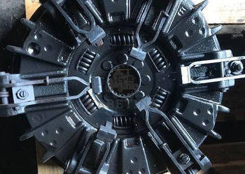 Valtra 800 - Docisk Sprzęgła