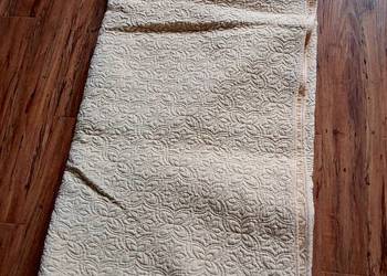 żółta narzuta na łóżko 225x210 cm stan idealny