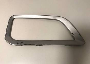 Hyundai KONA 17- prawa ramka zderzak przód 86564J9000