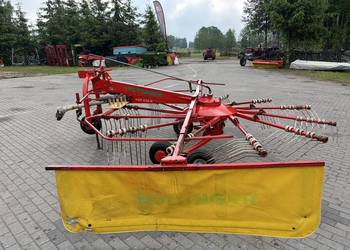 Zgrabiarka karuzelowa Pottinger Top 420 zagrabiarka