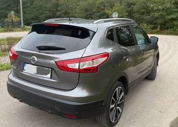 Nissan Qashqai 2 1.6 dci 131KM, 2015r. Bogata opcja, kamera 360, panorama