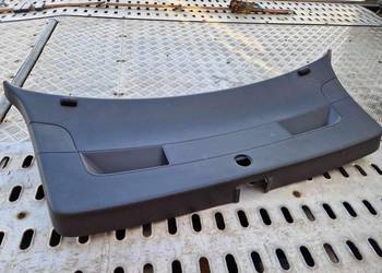 Tapicerka obudowa klapy volkswagen golf 5