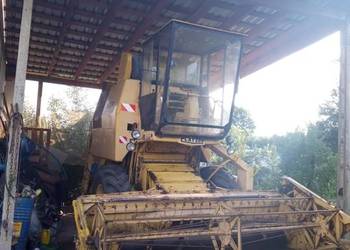 Kombajn zbożowy New Holland Clayson M135C