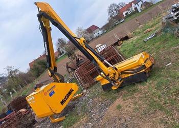 Mulczer McCONNEL do poboczy i rowów z wysięgnikiem  5,5m  Kosiarka bijakowa