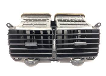 KRATKA NAWIEWU PRZÓD KIA SPORTAGE II KM84810A Hatchback WENTYLACJI