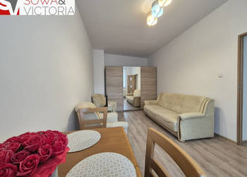 Przytulna kawalerka gotowa do wprowadzenia.