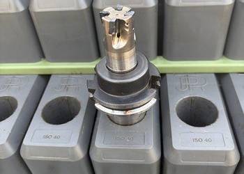 Frez czołowy Ø25 mm z płytkami na oprawce SK40 DIN 69871 AD/B