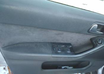 boczki z drzwi Audi A3 8L . 5 drzwiowe alcantara  stan bdb