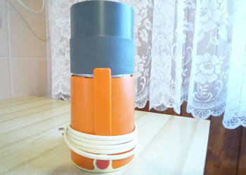 Sprzedam młynek do kawy prod. DDR - 220 V / 150 W.