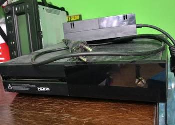 Konsola Xbox one plus 11 gier dwa pady