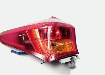 LAMPA LEWA TYŁ TOYOTA AURIS II