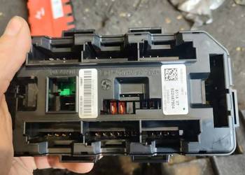 Skrzynka bezpieczników moduł 922487904 BMW F30