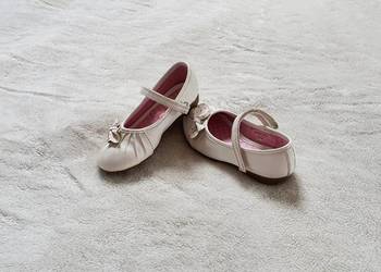 Buty baleriny półbuty białe Chatterbox  rozmiar 27