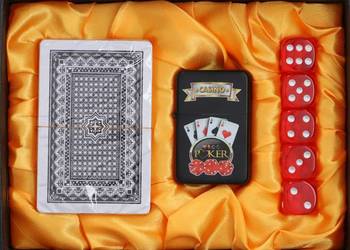 Zestaw Zapalniczka Benzynowa + Karty do Gry + 5 Kostek do gry w Kości