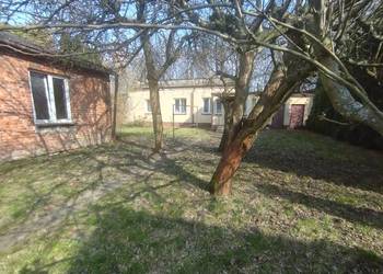 Sprzedam dwa domy Radom Długojów w cenie mieszkania w bloku.