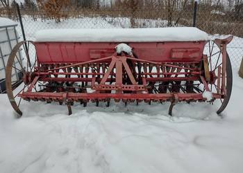 Siewnik zbożowy 24 lejek