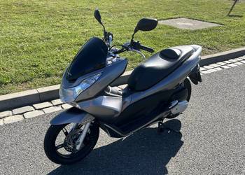 Honda pcx 125 zadbana 2011 rok 14500 przebiegu Honda pcx 125 zadbana 2011 rok 14500 przebiegu