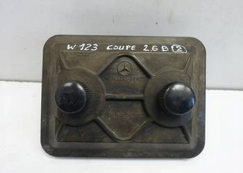 Mercedes W123 Coupe 2.6 B SKRZYNKA BEZPIECZNIKÓW
