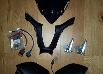 Yamaha Xmax 125 300 400 schowki kokpit szyba wypelnienie mocowanie stacyjki