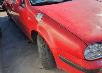 BŁOTNIK PRAWY PRZÓD VOLKSWAGEN GOLF IV LP3G