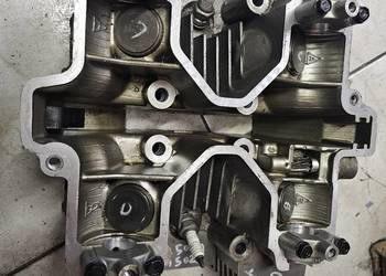Suzuki GS 500 głowica wałek wałki rozrządu zawór zawory GS500 mostek mostki