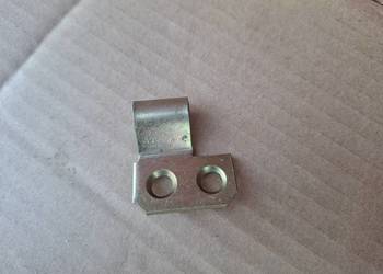 Nowy zawias tylnej belki pokrywy silnika Fiat 126p Maluch