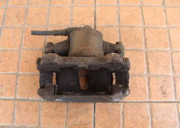ZACISK HAMULCOWY LEWY PRZÓD OPEL CORSA D 1.3 CDTI