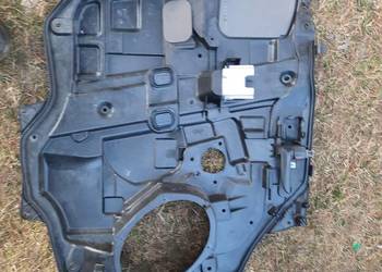 Plastik osłona wygłuszenie klamka drzwi lewy przód Mazda 5
