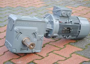 Motoreduktor kątowy 3kw. 71obr./min.