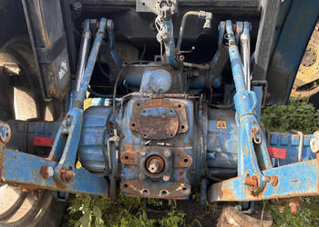 Ford 7840 TUZ Belka Wieszak Siłownik Ramiona Wałek Dźwignia Zaczep CZĘŚCI