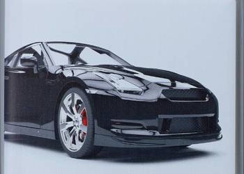 Luksusowa Papierośnica Metalowa z Motywem Sportowego Auta Srebrna