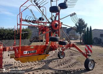Zgrabiarka karuzelowa Fella ts 670