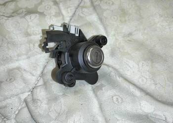 Zamek tylnej klapy BMW E60 E61 E63 E64