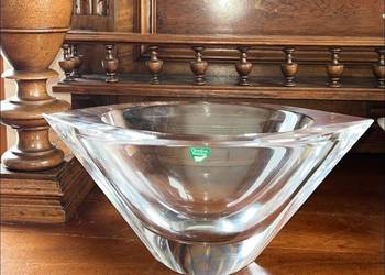 Patera-  misa Orrefors Marin Cut Art Glass zaprojektowana przez Jana Johans