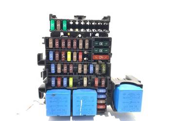 SKRZYNKA BEZPIECZNIKÓW DACIA DOKKER Kombi 1.6 83KM MODUŁ