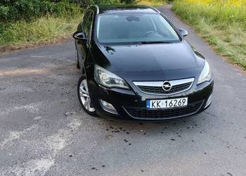 Opel Astra J kombi 1.4Turbo 140km bogate wyposażenie