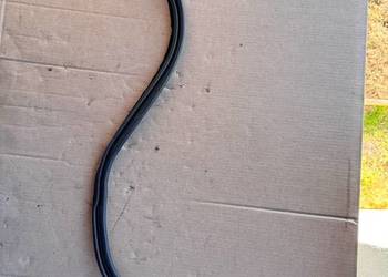 Uszczelka prowadnicy szyby drzwi lewy tył VW Up! Skoda Citigo Mii 1S4839431