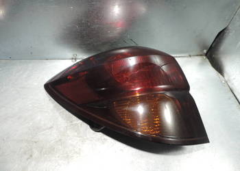 SUBARU LEGACY IV LAMPA LEWY TYŁ KOMBI