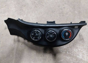 Panel klimatyzacji 1.4 d4d toyota yaris III 13r