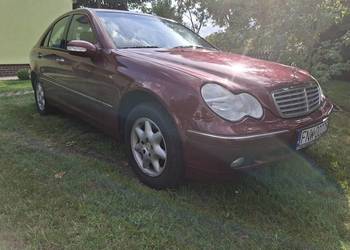 Mercedes-Benz C-klasa W203 sedan